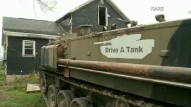 Drive a tank powraca z nowymi atrakcjami. Tym razem zajmują się branżą budowlaną [wideo] 1