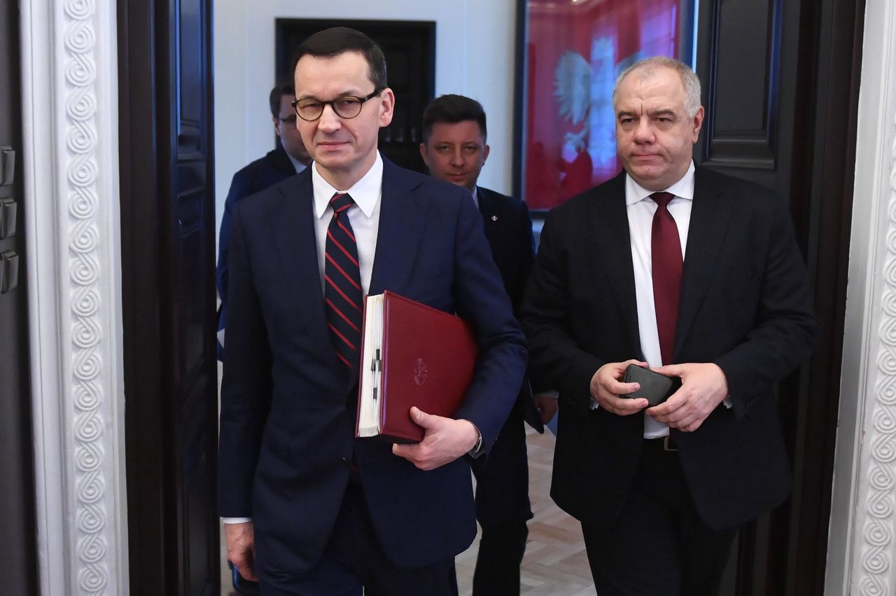 Pytania ws. wyborów prezydenckich. Na zdjęciu Mateusz Morawiecki oraz Jacek Sasin