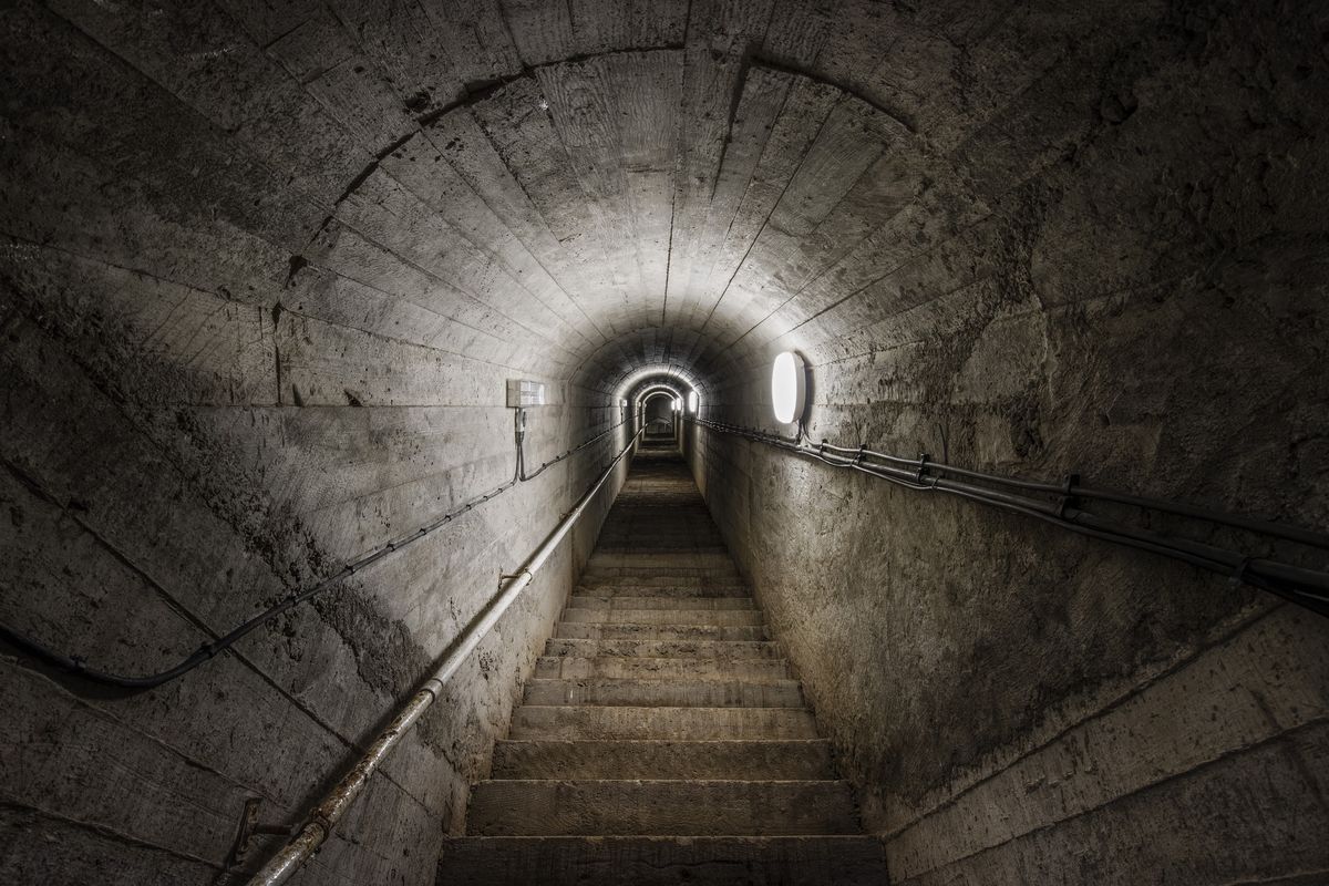 Podziemny tunel - zdjęcie ilustracyjne