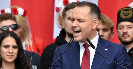 Karol Nawrocki na marszu powtórzył deklarację ws. emerytur oraz 800 plus