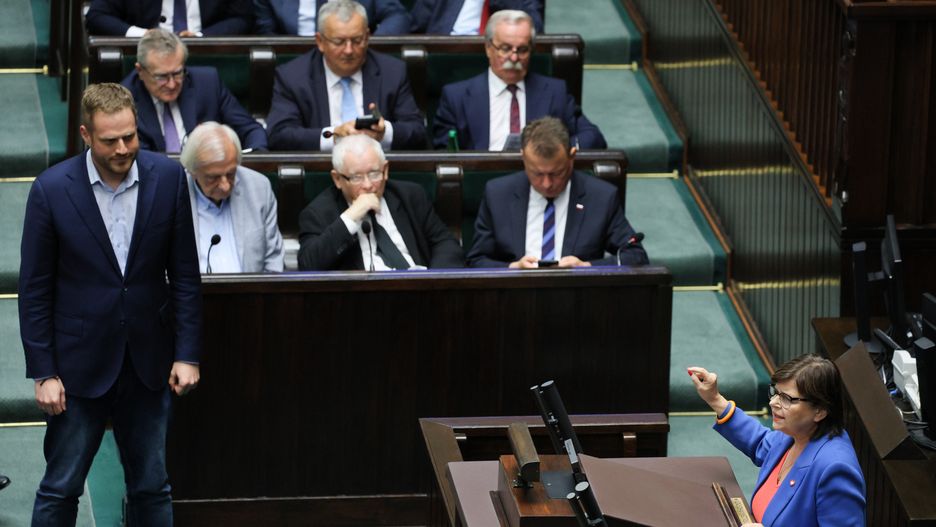 Janusz Cieszyński w oczekiwaniu na zabranie głosu w Sejmie