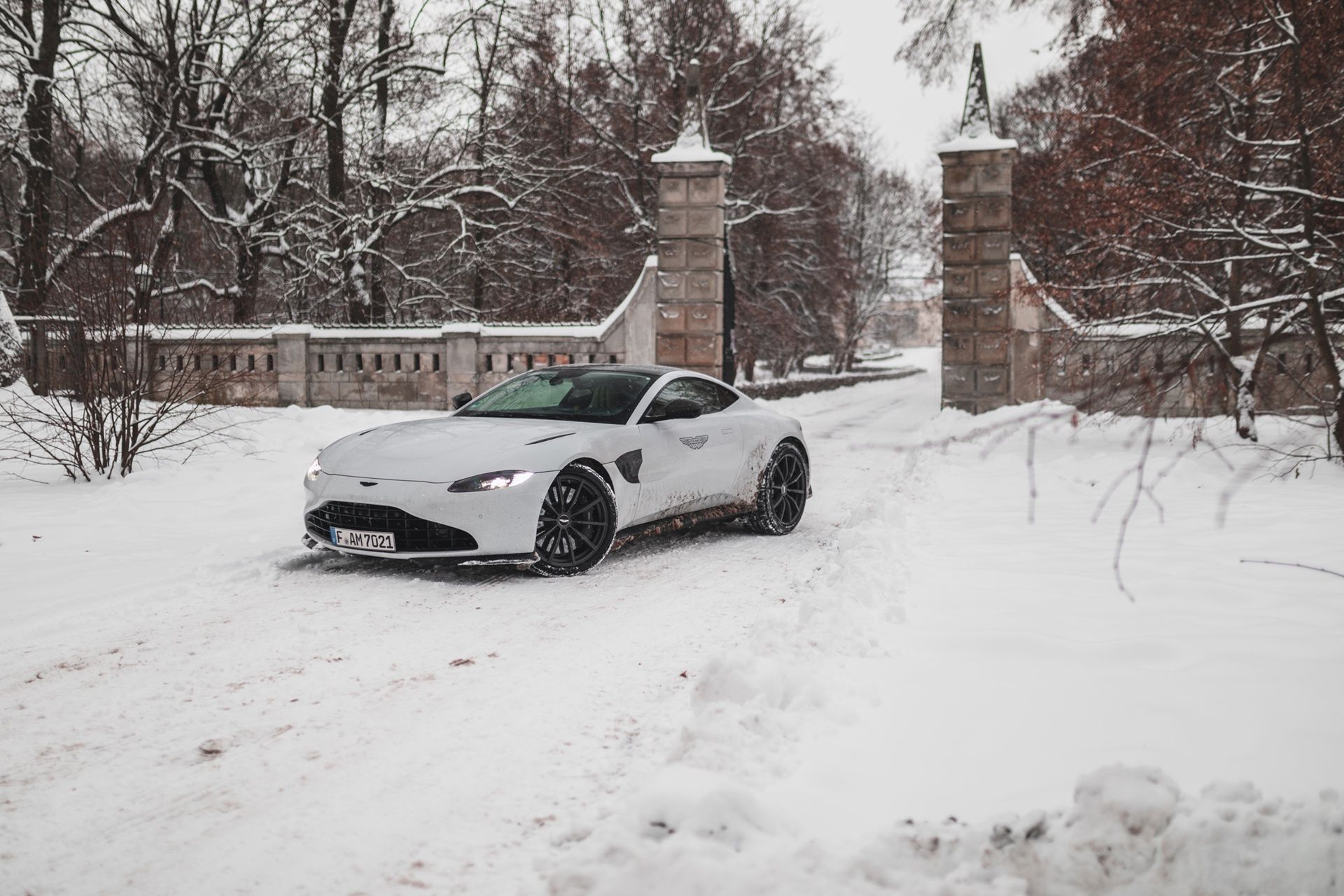 Aston Martin Vantage (2022)