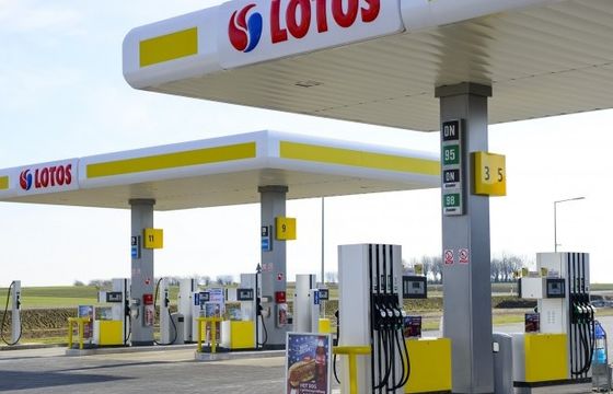 Grupa Lotos coraz bliżej fuzji z Orlenem. Zgodzili się akcjonariusze i rząd
