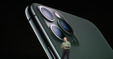 Apple iPhone 11 - premiera i ceny (do 7 449 złotych)