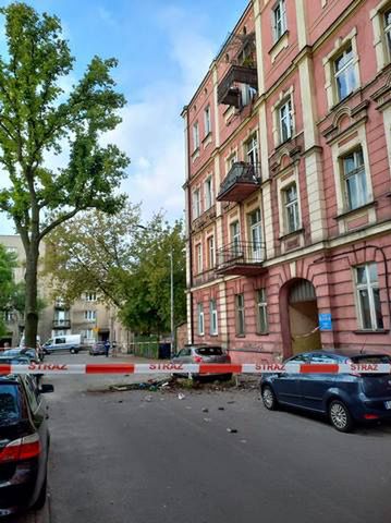 Nie żyje kobieta. Balkon oderwał się od budynku