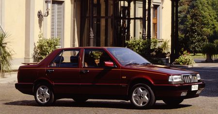Lancia z silnikiem Ferrari