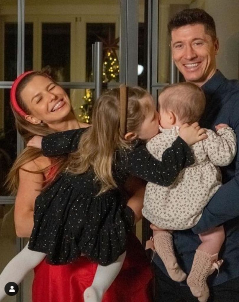 Anna Lewandowska z rodziną