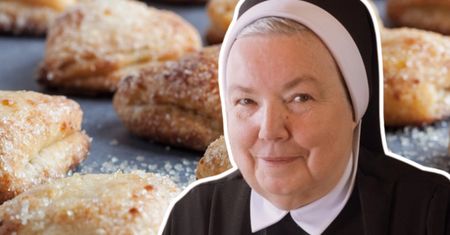 Babcia piekła te ciasteczka na zapas, bo długo są świeże. Amoniaczki siostry Anastazji to pewniak do kawy