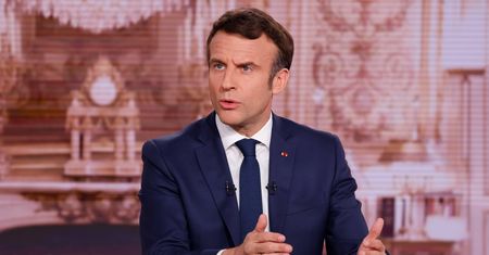 Macron w ogniu krytyki. "Dziś po drugiej stronie jest zbrodniarz"