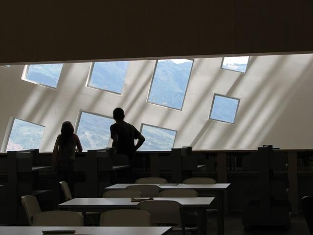 10 najnowocześniejszych bibliotek świata 12
