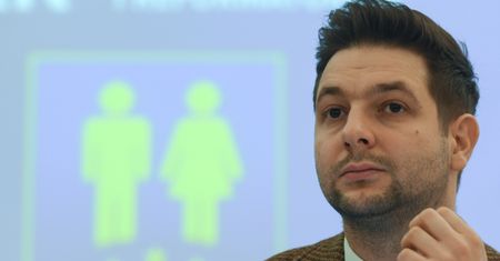 Janina Ochojska vs. Patryk Jaki. Poszło o "strefy wolne od LGBT"