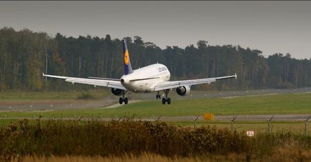 Prawie 12 tys. pasażerów w sezonie letnim odprawił Port Lotniczy Lublin