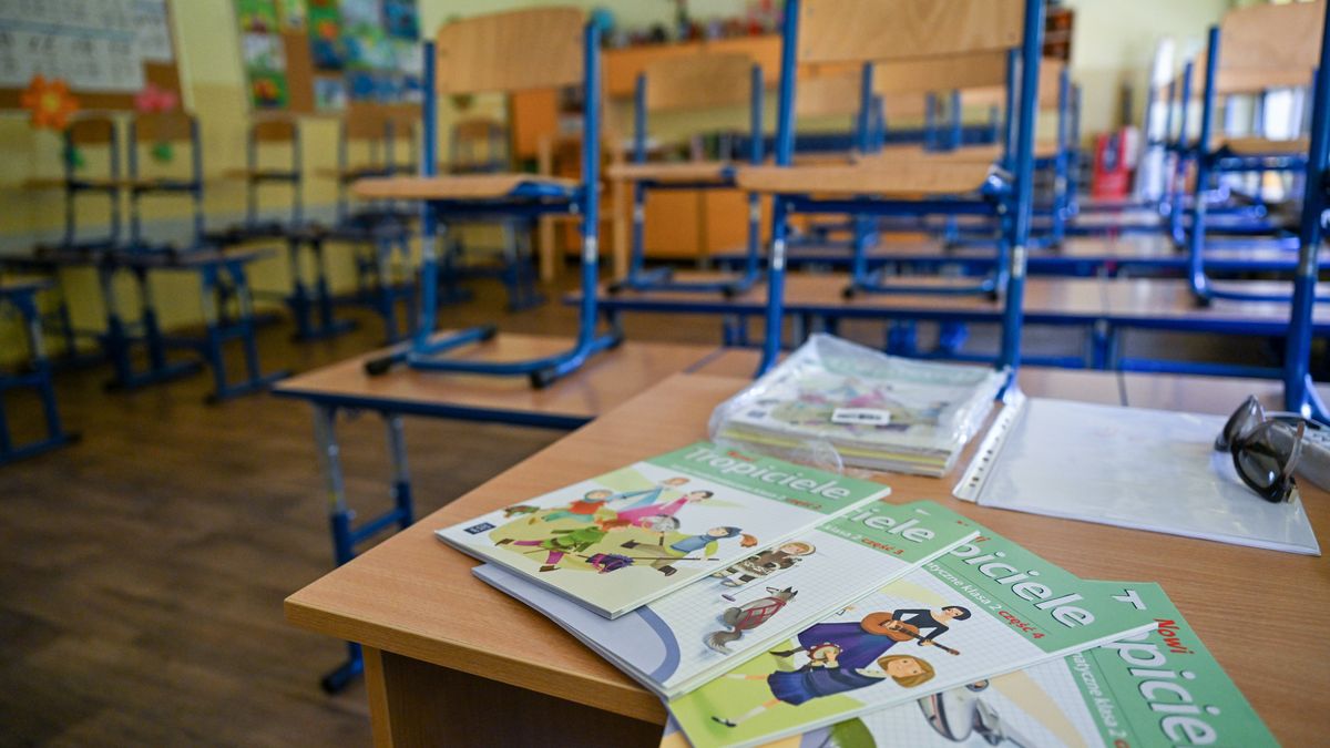 szko�a
Darek Delmanowicz
przygotowania, rok szkolny, szko�a, szko�y, edukacja, klasa, klasa lekcyjna, plac�wki edukacyjne, podstawowa, podstaw�wki, przed rozpocz�ciem roku, szkolnictwo, podr�cznik, podr�czniki, pomoce naukowe