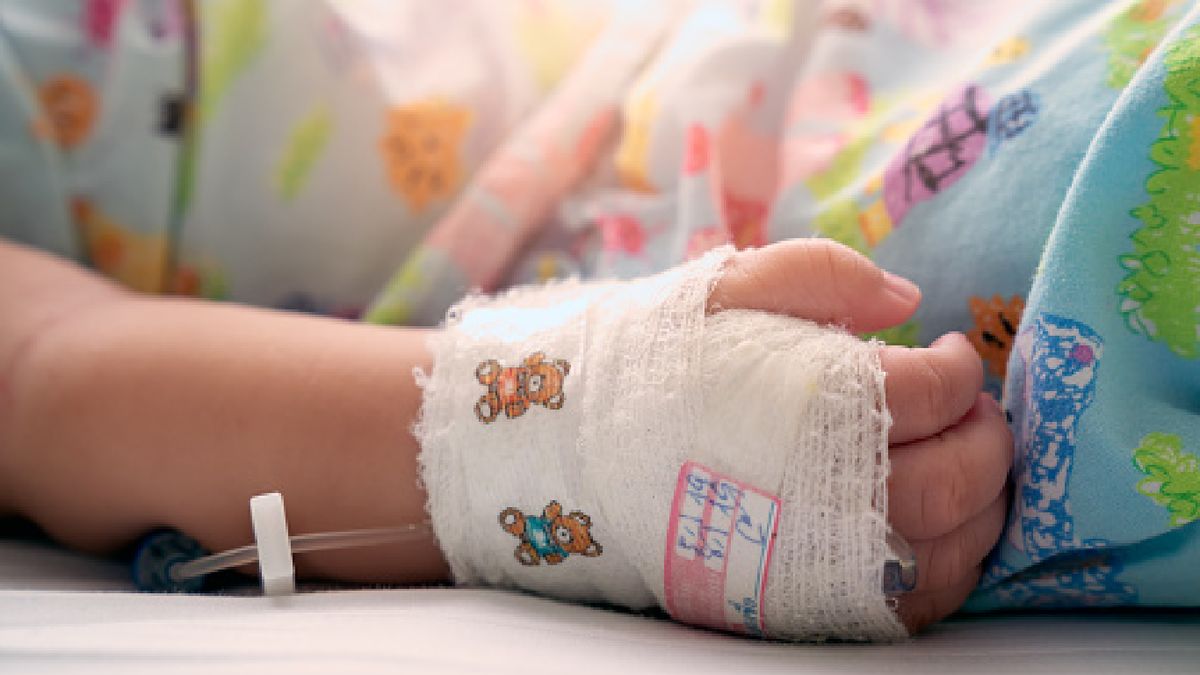 Nie żyje dziecko pobite przez rodziców (zdjęcie poglądowe).