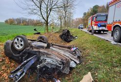 Makabra na drodze. Auto rozerwało na dwie części