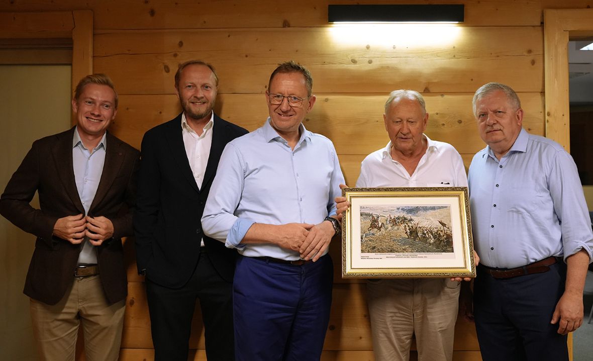 Minister Robert Telus wręczył podczas 