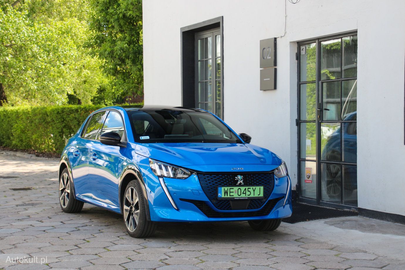 Peugeot e-208