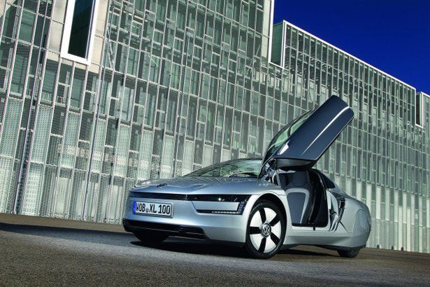 Pół litra na głowę - Volkswagen XL1 jedzie do Genewy