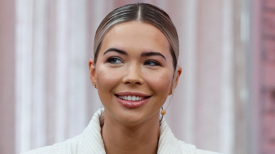 Sandra Kubicka pokazała się w białej stylizacji 