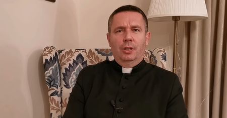 Ksiądz Wachowiak o aborcji. "Mdli mnie"