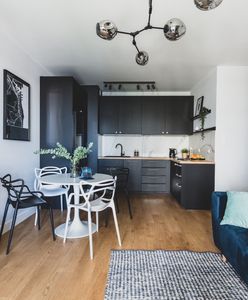 Nie chcą wyprowadzać się od rodziców. Ale czy to problem? [OPINIA]