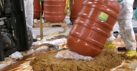 "Ostre znalezisko" za 10 mln dolarów w kadziach z pastą jalapeno