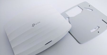 TP-Link Omada EAP225 – test prostej metody na dobry zasięg Wi-Fi w firmie