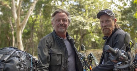Wyprawa na motocyklu elektrycznym? Ewan McGregor udowodnił, że jest (prawie) możliwa