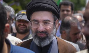 Syn ajatollaha i nieruchomości za miliony funtów. Ta lokalizacja mówi wiele