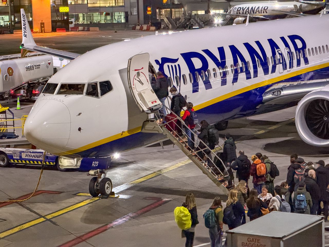 Ryanair szuka nowych pracowników. Jest data spotkania