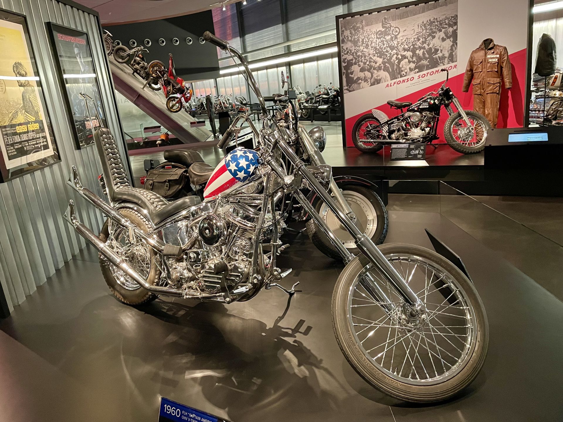 Chyba każdy fan Harleya widział film "Easy Rider"