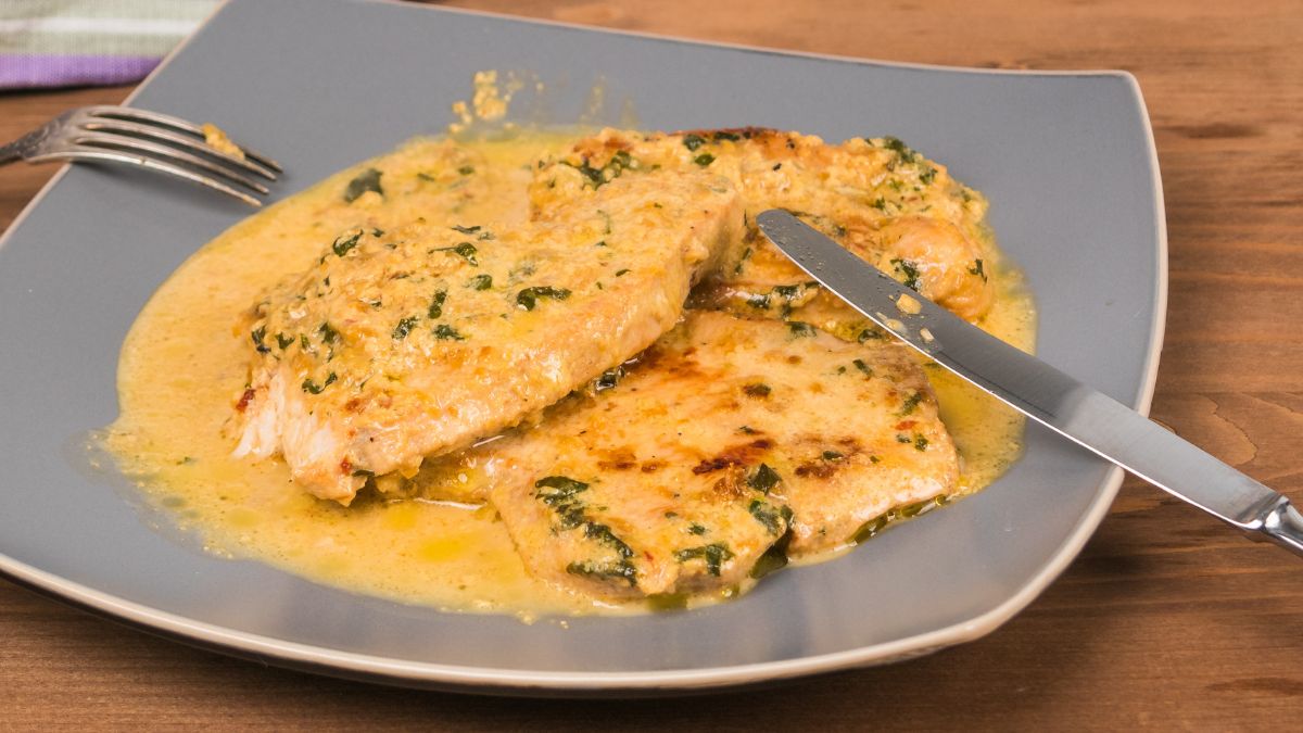 Filet z kurczaka zalej tym sosem. Mięso będzie rozpływać się w ustach