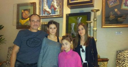 Kukiz pochwalił się zdjęciem z córkami! (FOTO)