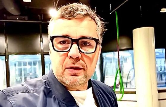 TV Republika na nowo. Dwa studia, schody jak u Trumpa