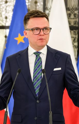 "Za długo próbowano dzielić". Marszałek Sejmu wystąpił z orędziem