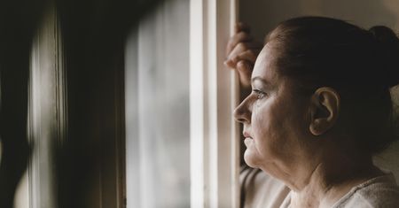 Jest nieszczęśliwa, ale nie odejdzie. Z mężem zawarli układ