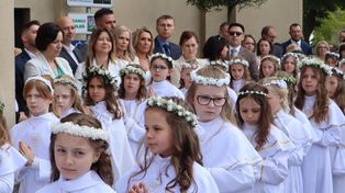 Uroczystość Pierwszej Komunii Świętej w parafii pw. św. Stanisława Biskupa w Rydzynie