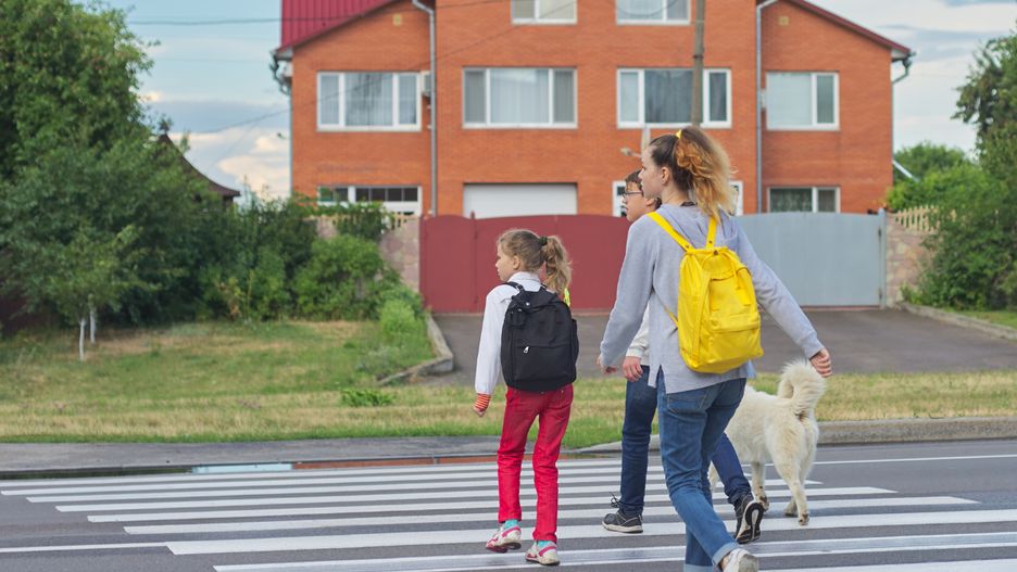 Dzieci mają prawo przechodzić na pasach bez machania