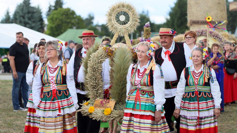Rolnicy i mieszkańcy dziękują za plony. Trwają dożynki w gminie Niemce.