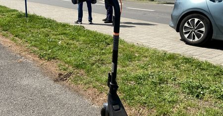 Bydgoszcz: Pijany na hulajnodze wpadł podczas policyjnej akcji