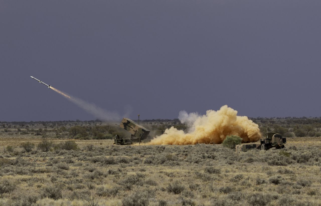 Australijski NASAMS. Listopadowe strzelania na poligonie Woomera w stanie Australia Południowa realizowali żołnierze 16. Pułku Royal Australian Artillery