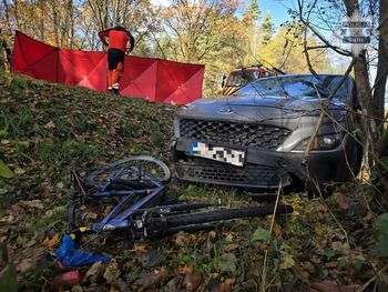 Kobiór: Poważny wypadek. Rowerzysta trafił do szpitala śmigłowcem LPR