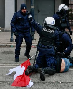 Kontrowersyjne nagrania z protestów. Jest komentarz byłego policjanta