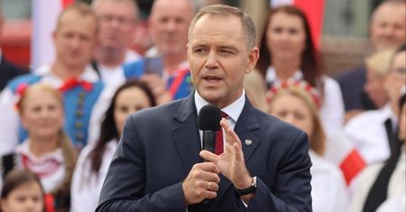 Ta firma sprzedawała jedzenie u Nawrockiego. Kancelaria wyjaśnia wybór