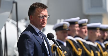 Hołownia ujawnił majątek. Nieruchomości oraz obrazy