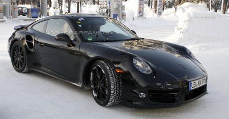 Porsche 911 Turbo i trzy turbosprężarki?