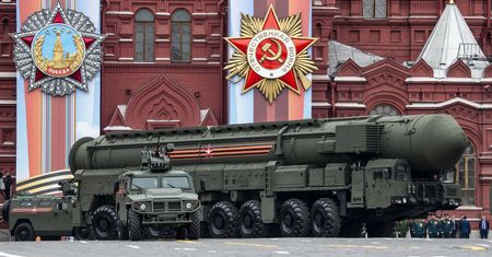 Jak zapobiec wojnie nuklearnej? "Ukraina musi wejść do NATO"