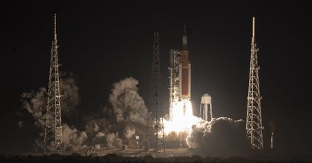 Artemis 1. Udany start rakiety SLS po miesiącach niepewności