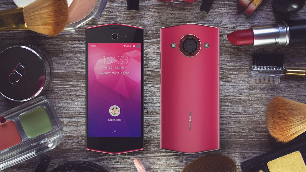 Dzień Kobiet: nastała normalność. Giganci zrozumieli, że dla kobiet błyskotki i selfie nie są najważniejsze 1