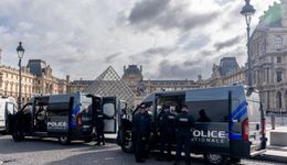 Napad na Luwr. Tak policja wpadła na trop złodziei